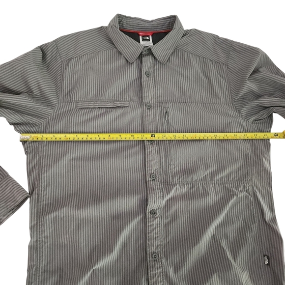THE NORTH FACE Men's Nylon Stripe Button-Up Shirt grey medium - Picture 14 of 15
